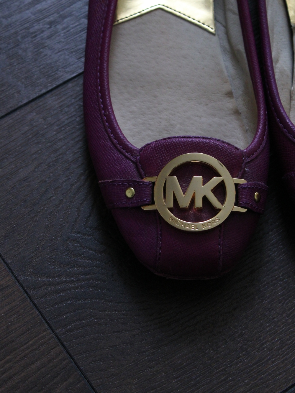 Michael Kors Women's Pink Ballet Flats with Gold MK Accent - Picture 7 of 7